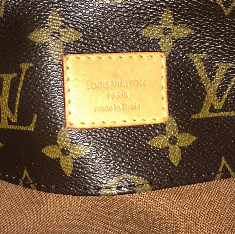 Authentic Louis Vuitton Sully MM - Picture 7 of 8